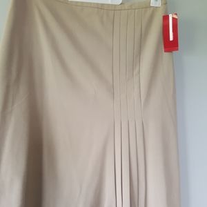 Career skirt